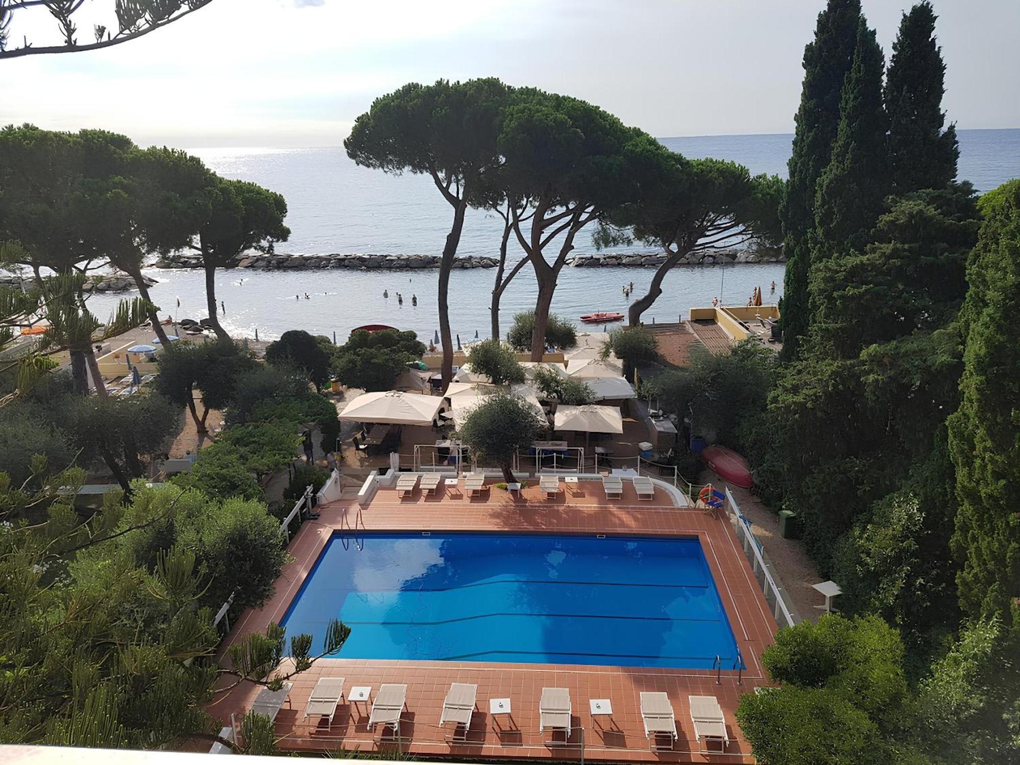 Hotel Eden Park Diano Marina Exterior photo